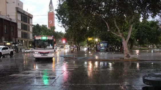 Llovió en el Gran San Juan y se reportó caída de granizo en al menos cuatro departamentos