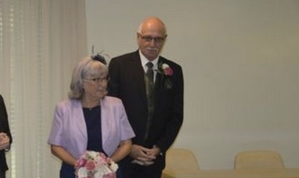 Decidieron repetir su boda por culpa de las “desastrosas” fotos