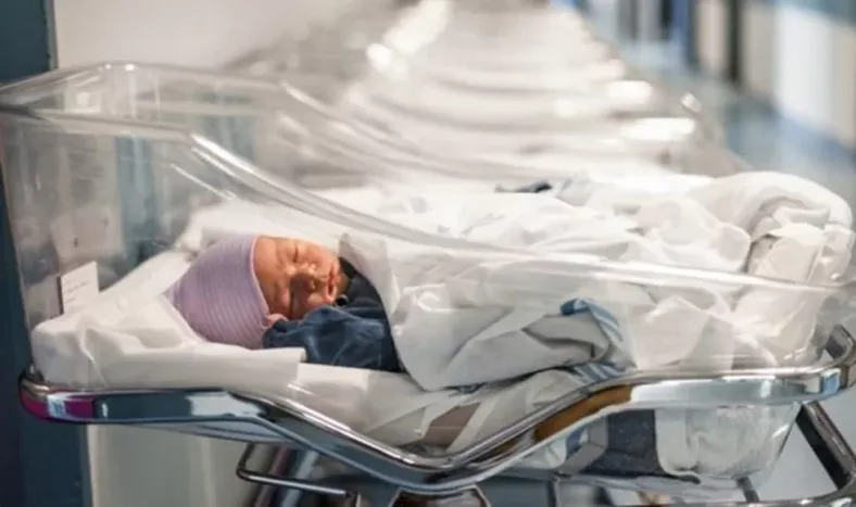 Sin consentimiento, un ginecólogo usó su esperma en al menos 21 inseminaciones