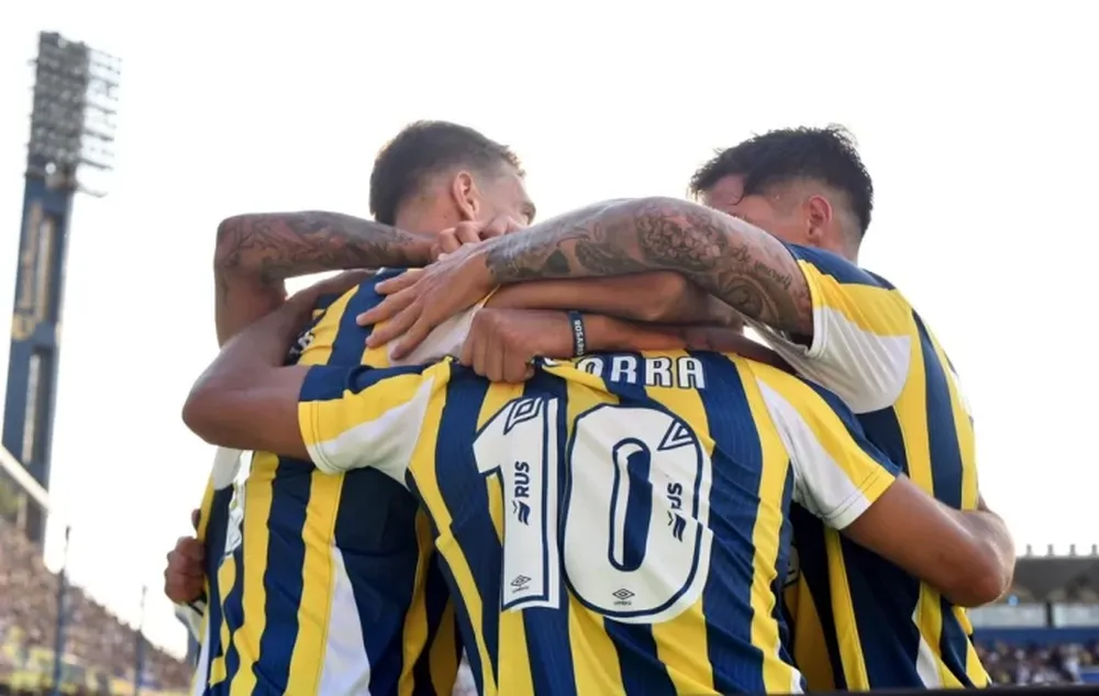 Central venció a Arsenal y quedó puntero con más sufrimiento que buen juego