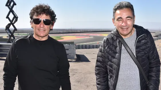 Los Curuchet, de las dos a las cuatro ruedas