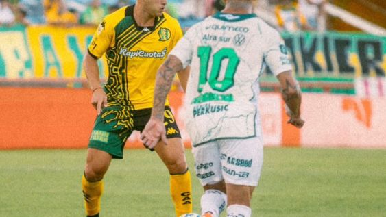 IGUALES. En el Mundialista de Mar del Plata, Aldosivi madrugó pero no pudo sostener su ventaja con Sarmiento.