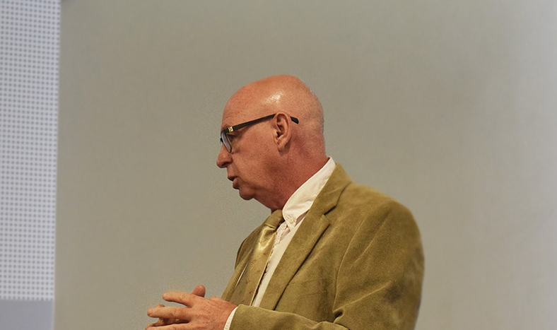 Enrique Mattar.