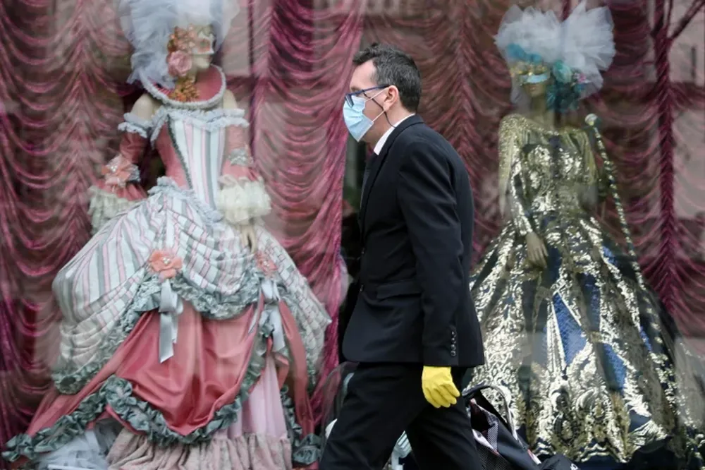 España: récord de muertes en un día, pero hay señales de estabilización