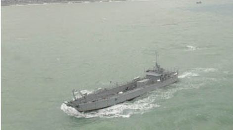 Buscan sobrevivientes de un avión que cayó al mar