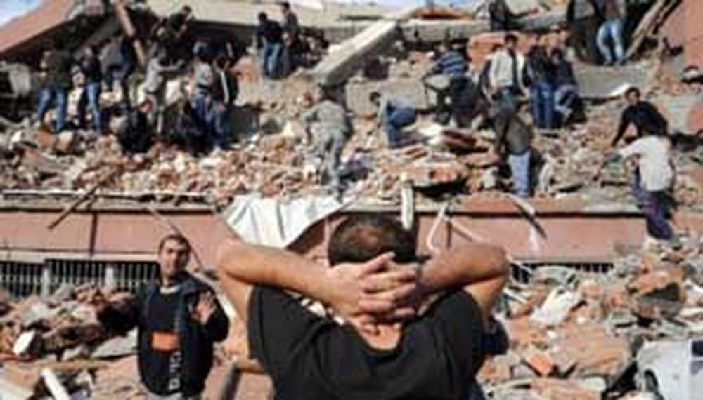 Violento terremoto de 7,3 grados sacudió a Turquía