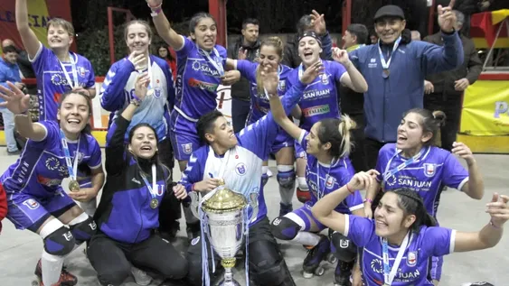 Título, medalla y orgullo “Azul”