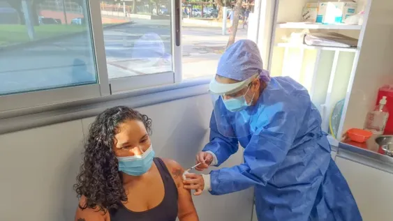 Nación advirtió por la circulación “no habitual” de gripe y empezará a distribuir vacunas