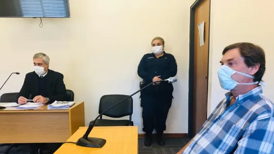 Prisión condicional para el supervisor de una textil que mandó a trabajar a 20 empleados