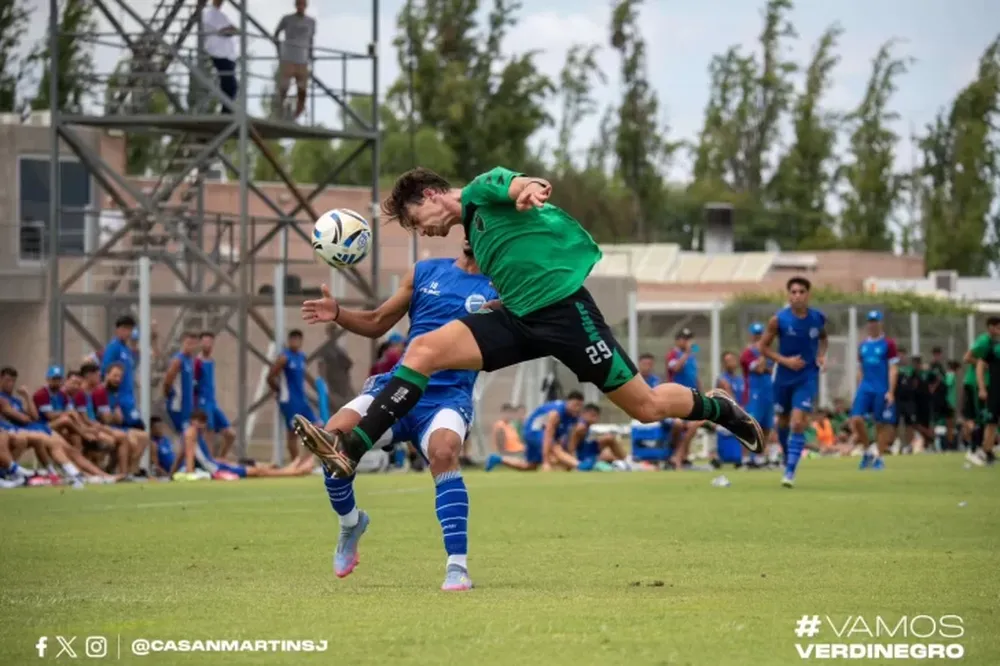Pilar. Cocca fue uno de los puntos altos en el debut de San Martín con Chacarita.