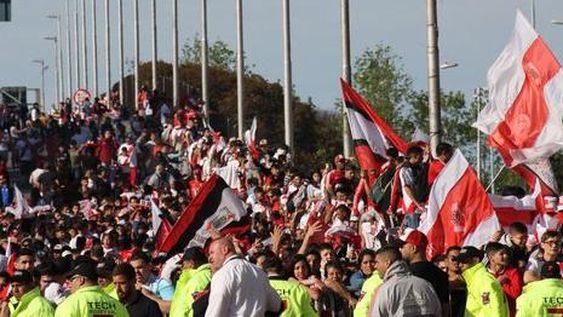 River y Boca llegaron a la Bombonera