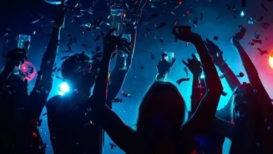 Descontrol de viernes por la noche: 5 festejos terminaron con 120 aprehendidos