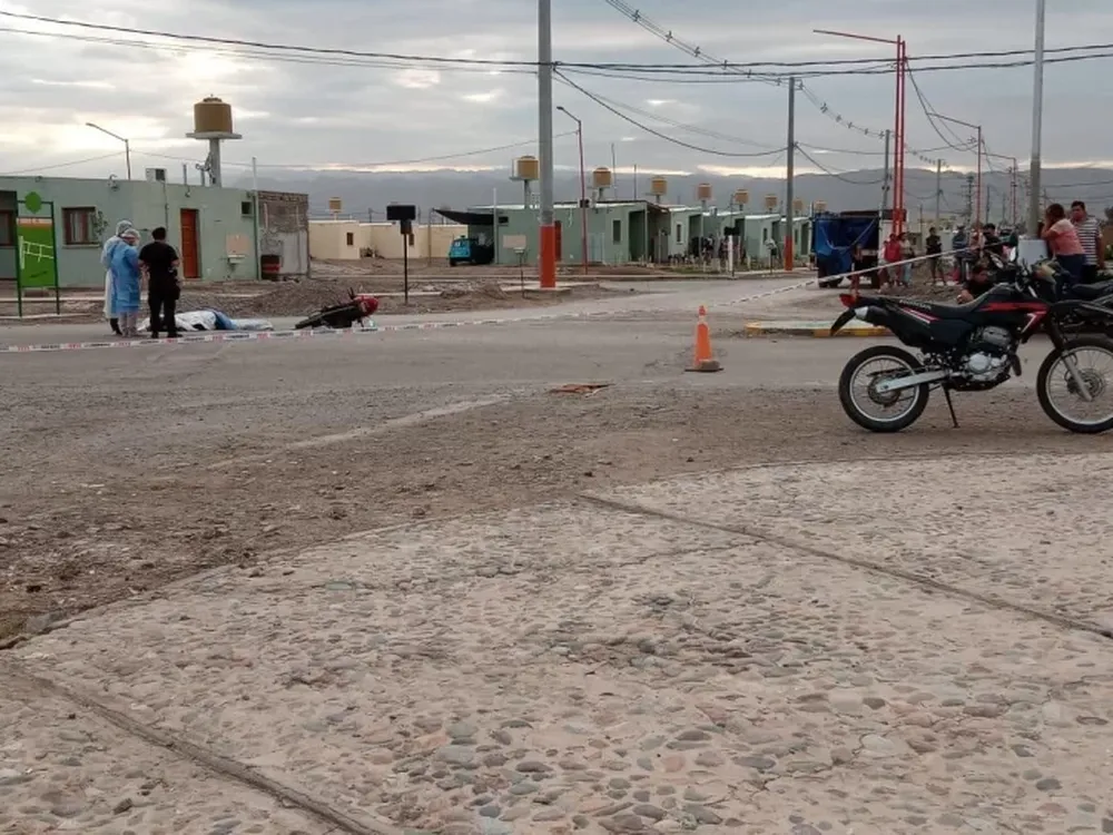 Chocó contra un colectivo de la Red Tulum y terminó en el hospital