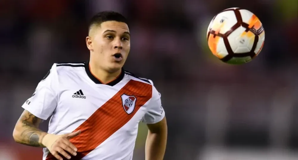 Gallardo se inclinaría por Juanfer Quintero