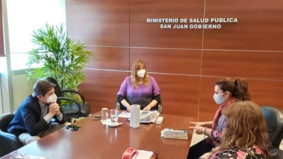 Luego de permanecer aislada, la ministra Venerando volvió a sus funciones