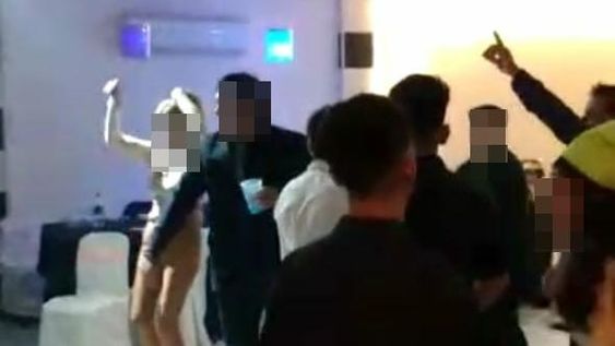 Celebraban un cumpleaños de 15 a puro baile y sin tapabocas: clausuraron el lugar
