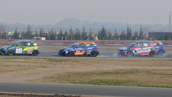 Los hermanos Leánez fueron protagonistas y consiguieron el 2-3 del equipo en su serie