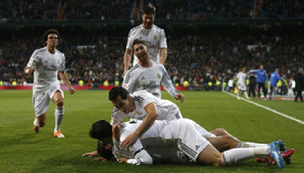 El Real aplastó al Atlético en el derby de Madrid