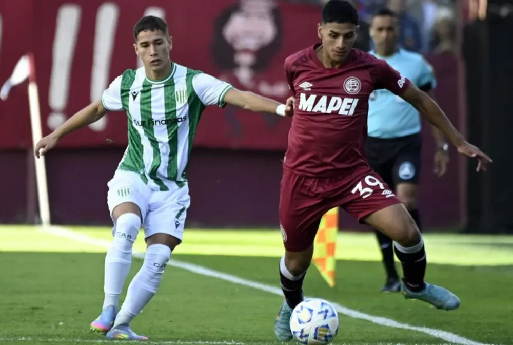 EMPATE. En el Sur, el Taladro quedó mejor parado que el Granate en el final.