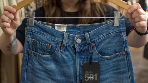 Las razones que explica por qué la indumentaria importada en Argentina cuesta más del doble