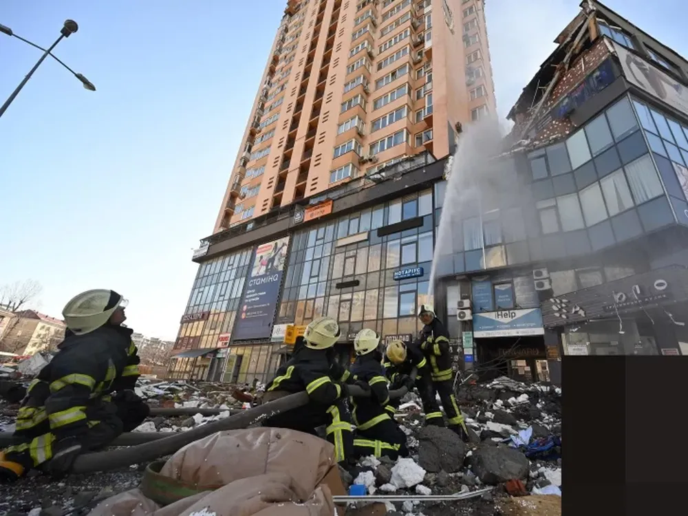 Líderes occidentales deciden excluir a bancos rusos del sistema financiero Swift