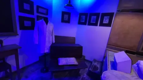 Una escuela, un auto y hasta una comisaría: las insólitas nuevas temáticas en hoteles alojamientos