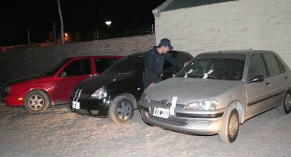 Tres autos secuestrados