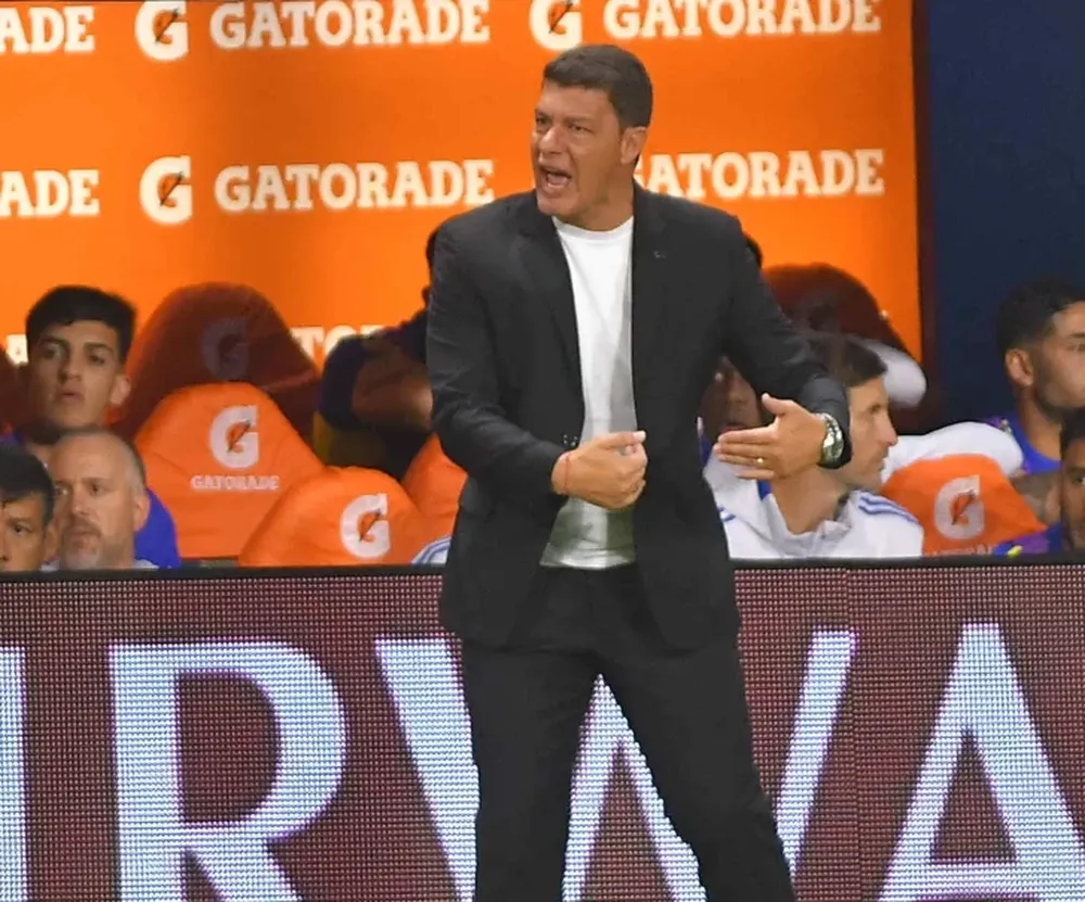 Riquelme le dio confianza y Battaglia continúa en Boca: “No tiene plazos”, dijeron