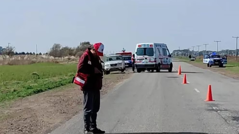 El gesto solidario que terminó en tragedia: se bajó para ayudar y murió embestido por un camión