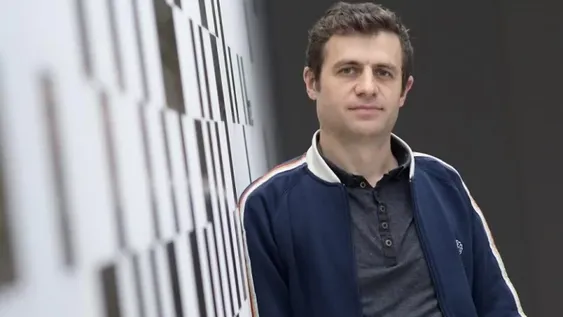 “Es una enorme responsabilidad meterse en el mundo de Benedetti”