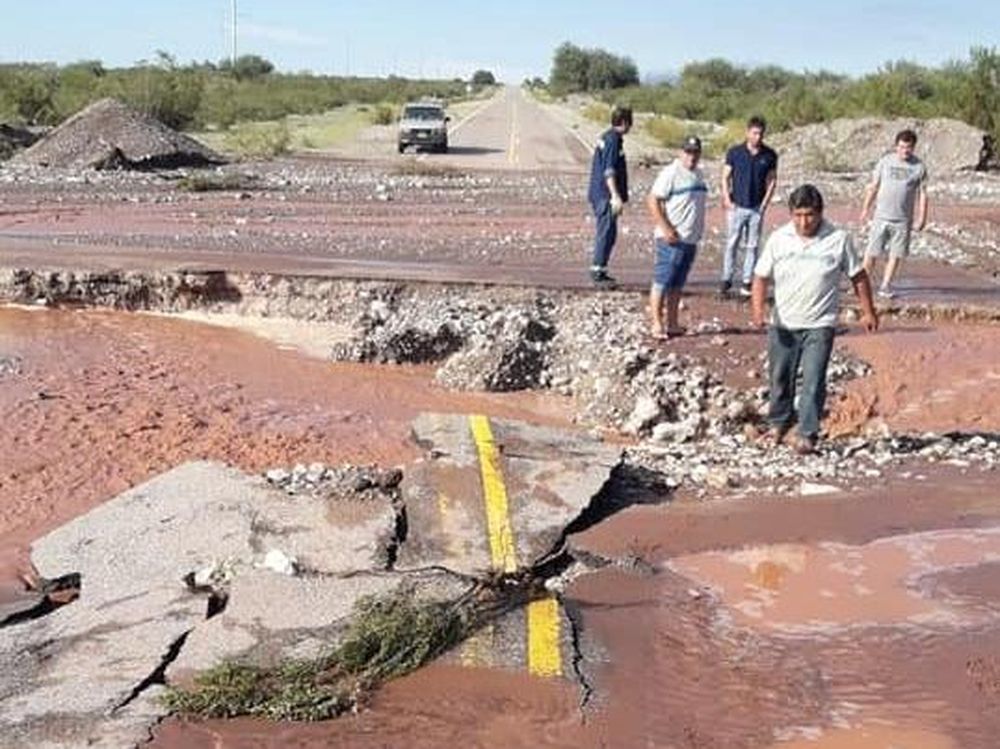 La creciente generó graves daños en Ruta 40 en el camino Jáchal – La Rioja