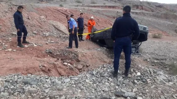 Tres mujeres se salvaron de milagro tras protagonizar un vuelco en la Ruta 141