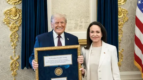 María Corina Machado le regaló su medalla del Premio Nobel de la Paz a Donald Trump