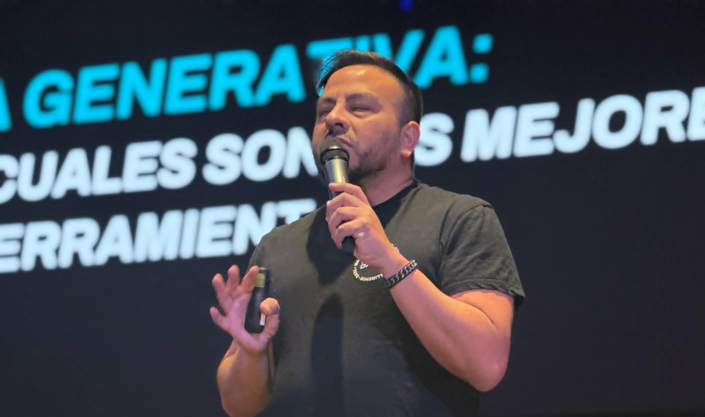 Especialista en Inteligencia Artificial, Fredi Vivas puso el broche de oro a Hackeando San Juan - IA en las empresas, encuentro realizado en el marco del ciclo Pilares, organizado por DIARIO DE CUYO y CASETIC.