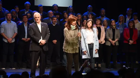 CFK: “No les pido que me voten a mí sino que voten en defensa propia”