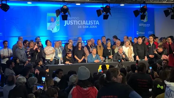 Uñac encabezó en el PJ un encendido acto de repudio al ataque contra CFK