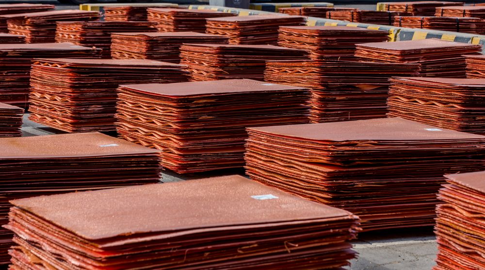 Además de concentrado de cobre, el 80% de su producción, el yacimiento cuenta con una zona que se puede tratar por flotación y produce cátodos de cobre listos para la venta.