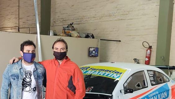 Aventureros o locos lindos