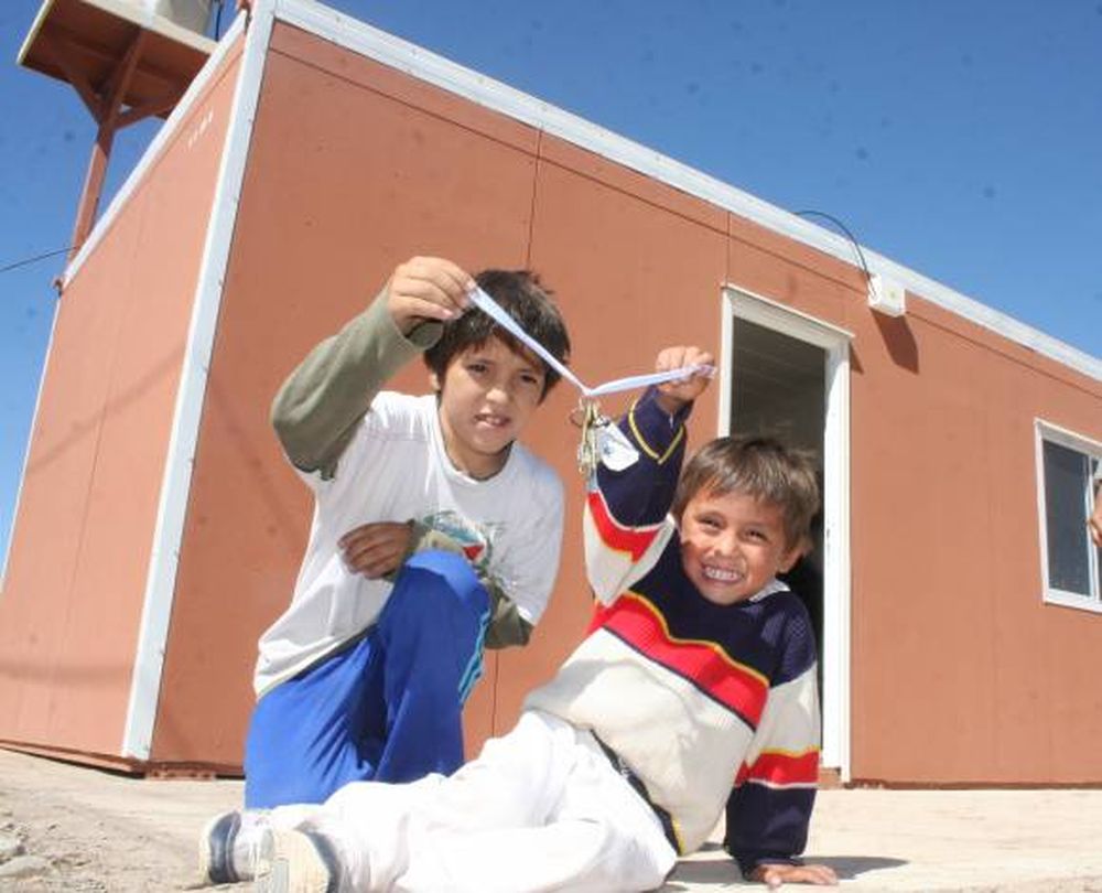 Los niños, los más alegres  por dejar de ser evacuados