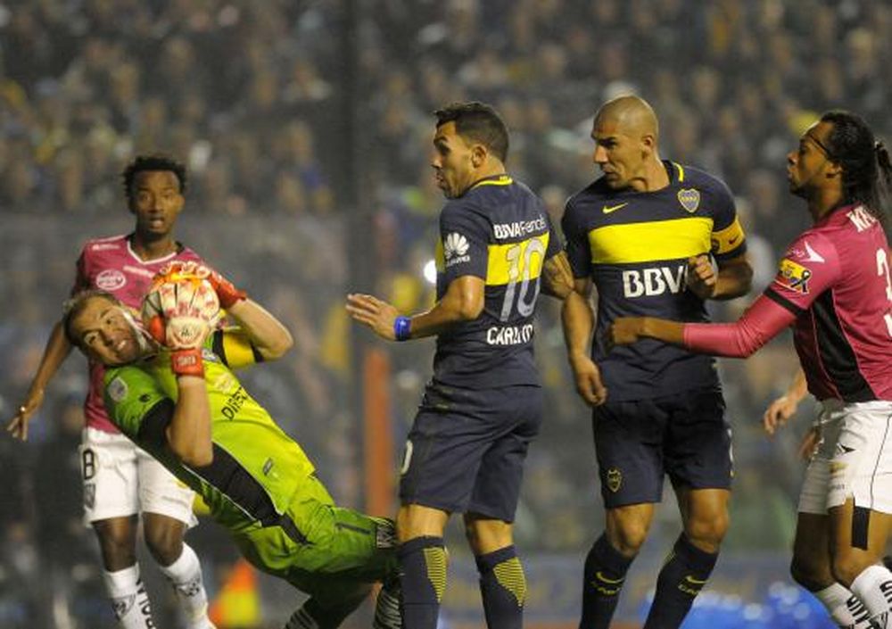 Carlitos Tevez quedó en deuda con su gente