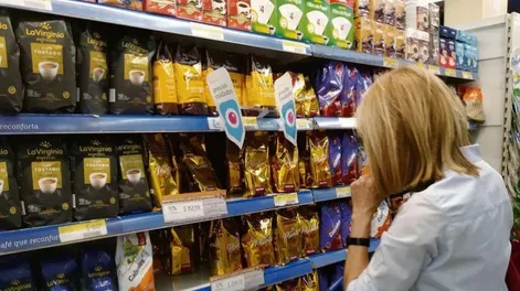 Consultoras estiman que el consumo podría resentirse por el impacto de la inflación