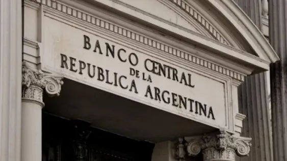 El Gobierno captó casi $255.000 millones para aliviar la presión sobre el dólar
