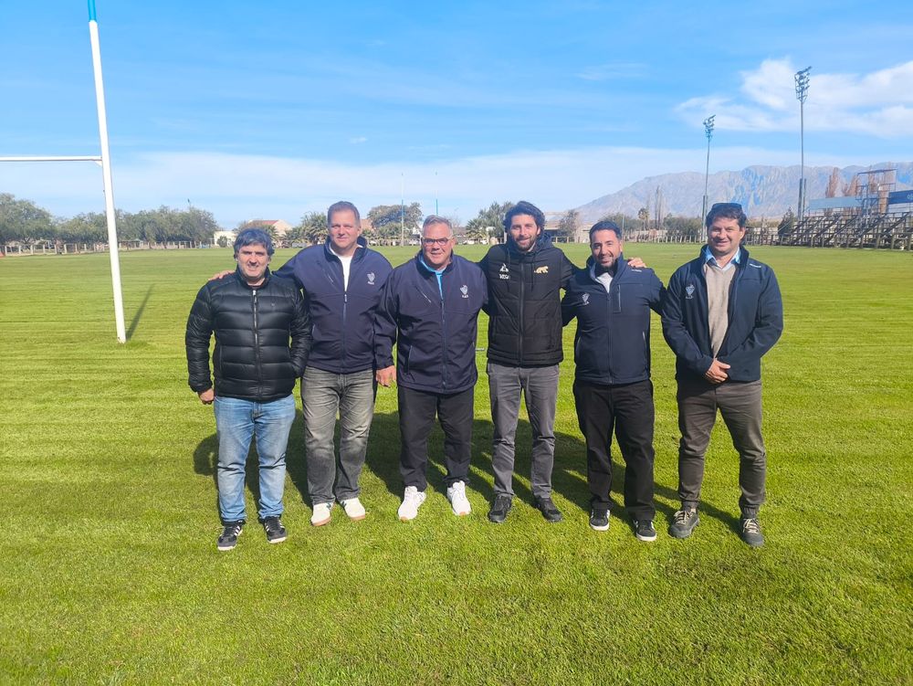 Recorrida. El staff de Los Pumas pasó por San Juan y vio las instalaciones de Universitario como posible centro de trabajo.