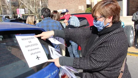 Una protesta nacional de operadores turísticos también se sintió en San Juan