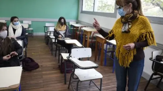 Monitores Urbanos controlan el movimiento de gente en monopatín