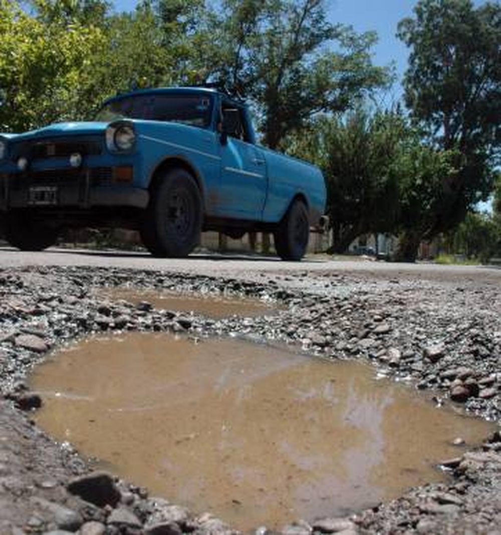Dos cráteres en la calle 5