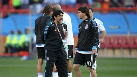 Maradona y Messi, en el mejor equipo de la historia según la revista France Football