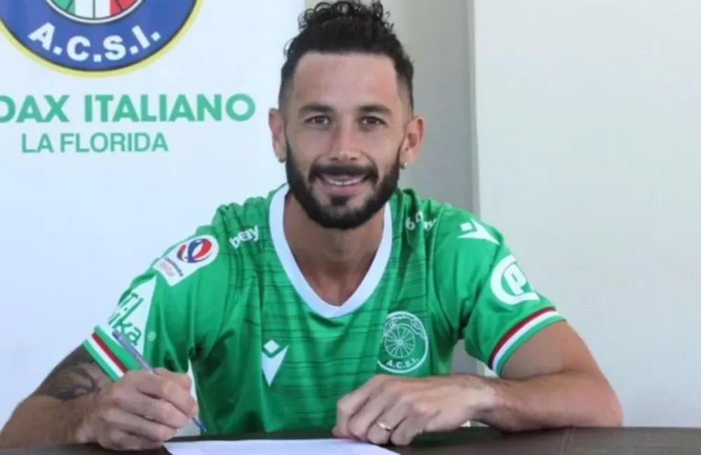 Larrondo llegó a Chile, firmó contrato y se fue: duró 19 días en el club