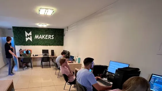 Tocayos y amigos. Matías Junco y Matías Lahoz crearon su desarrollo y se lo venden no sólo a industrias, sino también a reparticiones públicas.