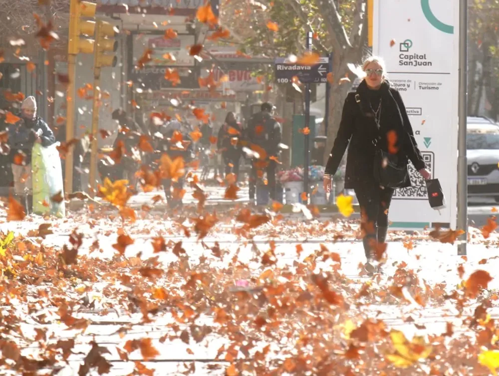 Clima en San Juan. Hay alerta de viento Zonda en los departamentos cordillenaros.